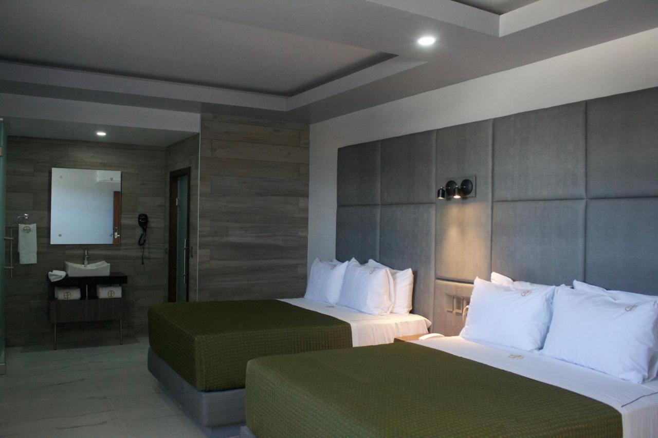Hotel Grand One Plaza Tijuana Exterior photo