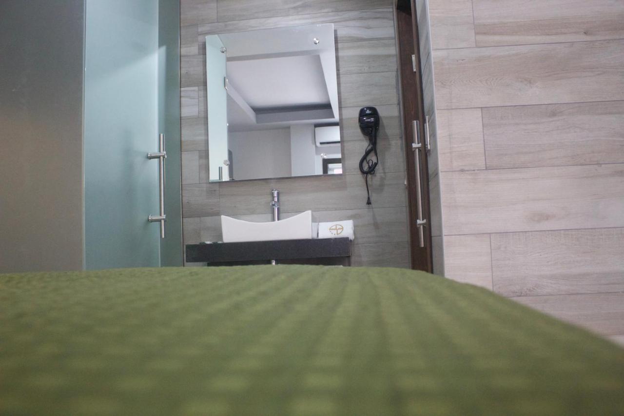 Hotel Grand One Plaza Tijuana Exterior photo